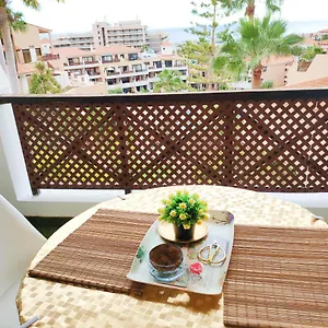 https://albatros-park-amarilla-golf-piscina-climatizada-wifi.in-canary-islands.com