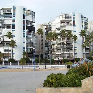 https://precioso-alojamiento-en-marbella-al-lado-playa.1costadelsol.com